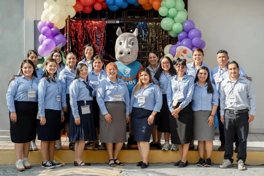 Equipo docente y administrativo del Instituto Cristiano de las Américas